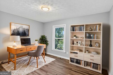 524 Meadowfield Ct, Lawrenceville, GA 30043 - photo 6