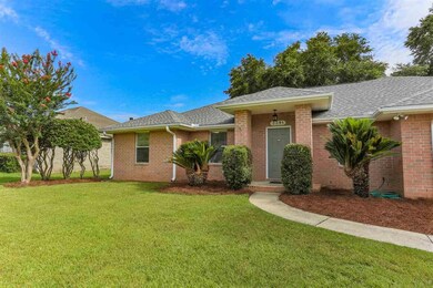 3391 Holt Cir, Pensacola, FL 32526 - photo 3