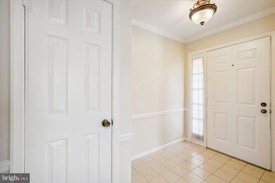 3202 Ravenscraig Ct, Herndon, VA 20171 - photo 4