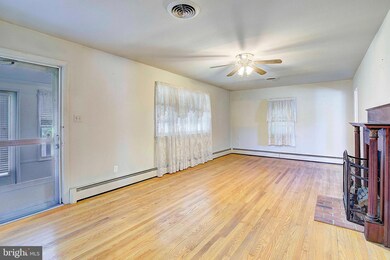 27039 Three Notch Rd, Mechanicsville, MD 20659 - photo 5