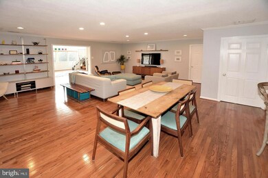 2209 Boxwood Dr, Falls Church, VA 22043 - photo 7