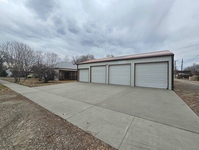 204 S 7th St, Basin, WY 82410 - photo 7