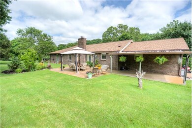 LEVEL GROUNDS, GREAT OUTDOOR LIVING W/COV'D PATIO, EXTERIOR PATIO 