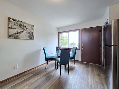 1522 Big Bend Rd unit G, Waukesha, WI 53189 - photo 5