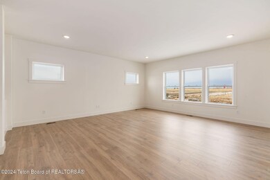 1086 Pawnee Rd, Driggs, ID 83422 - photo 6