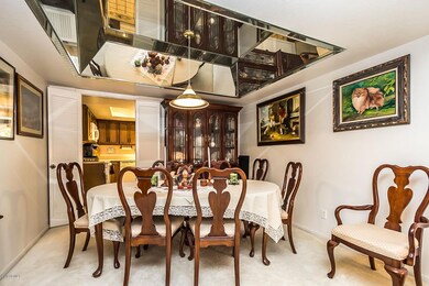 FORMAL DINING