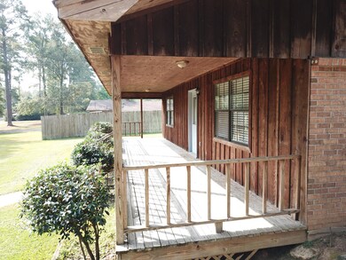 9 Cedarbrook Ln, Laurel, MS 39443 - photo 6