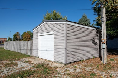 404 Yearick St, Argos, IN 46501 - photo 4