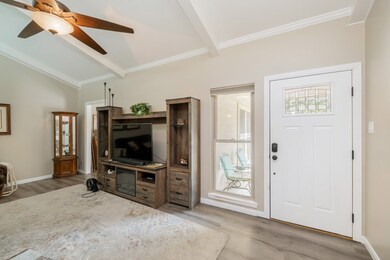 901 Lake Dr, Kerrville, TX 78028 - photo 3