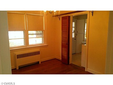 Dining Room - Walk through to the kitchen.