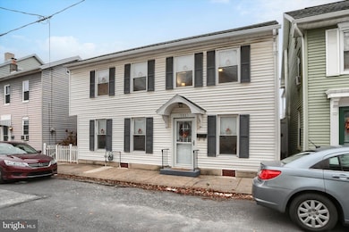 121 E Locust St, Mechanicsburg, PA 17055 - photo 4