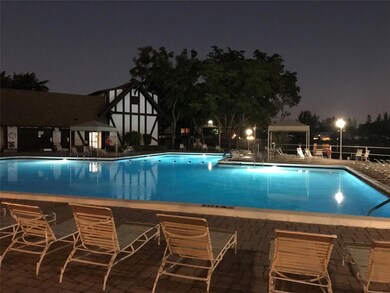 3710 Inverrary Dr unit 2U, Lauderhill, FL 33319 - photo 2