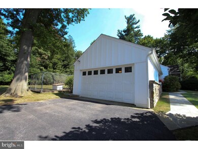 911 Academy Ln, Bryn Mawr, PA 19010 - photo 4