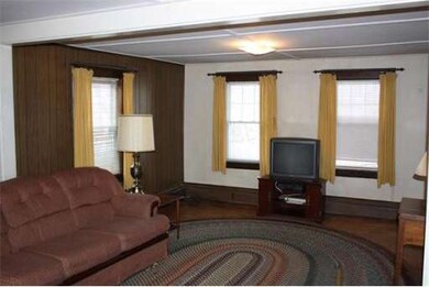 8 Quinlan St, Milford, MA 01757 - photo 5