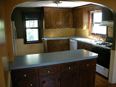 11 Benedict St, Riverside, RI 02915 - photo 4