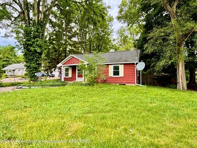 334 W Holmes Rd, Lansing, MI 48910 - photo 3