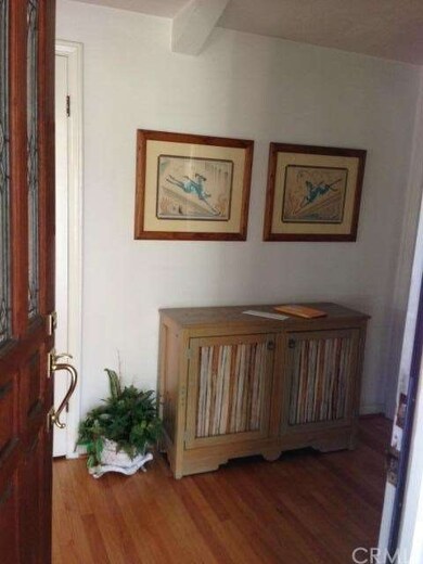 Entry foyer area...