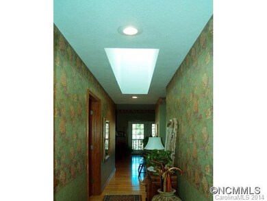 Foyer to greatroom