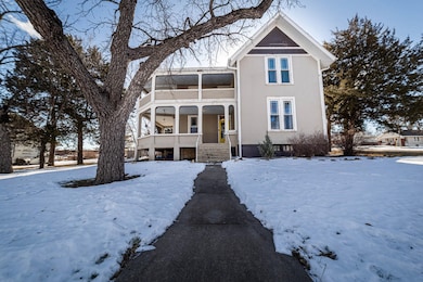 444 W 9th St, Concordia, KS 66901 - photo 2