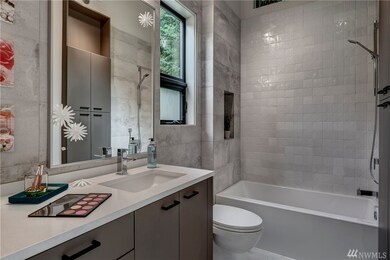 9018 Points Dr NE, Yarrow Point, WA 98004 - photo 7