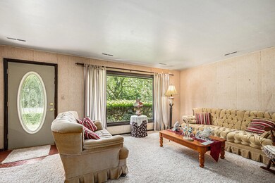 12109 White Oak Dr, Crown Point, IN 46307 - photo 2