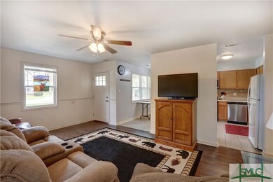 304 E 4th St, Springfield, GA 31329 - photo 4