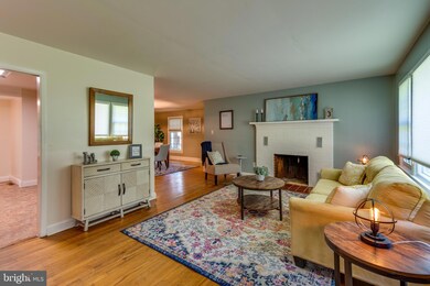 45526 Baringer Dr, California, MD 20619 - photo 3