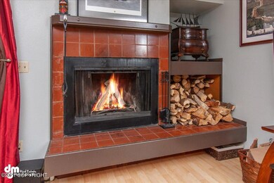07-Fireplace-Edit