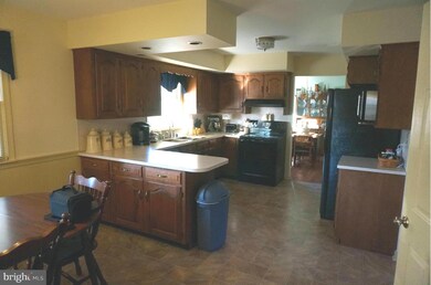 13174 Edgemont Rd, Smithsburg, MD 21783 - photo 3