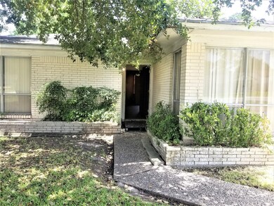 3611 Weaver Rd, Houston, TX 77093 - photo 2