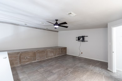 2102 Post Office St unit 8, Galveston, TX 77550 - photo 6