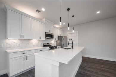 1353 Dewalt St unit A, Houston, TX 77088 - photo 4