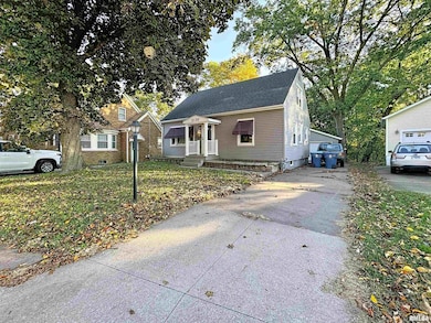 2130 10th St, East Moline, IL 61244 - photo 2