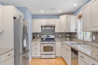 82 Amherst Ave, Waltham, MA 02451 - photo 4