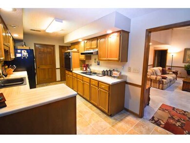 Efficiently designed kitchen with plenty of cabine