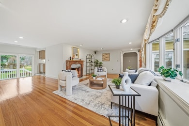 2 Witham St, Lynnfield, MA 01940 - photo 4