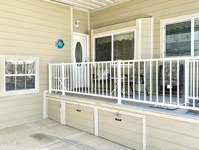 LOVELY DECK