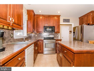 111 Farm View Ct, Douglassville, PA 19518 - photo 3