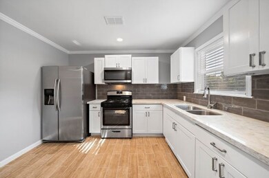 9401 Shoreham St, Houston, TX 77093 - photo 7