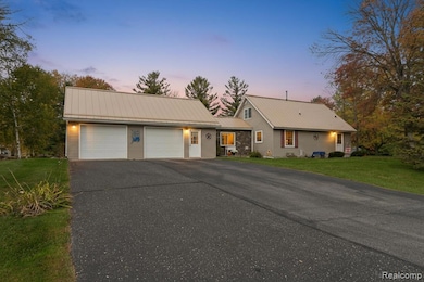 5266 S Pine St, Beaverton, MI 48612 - photo 2