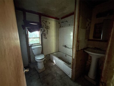 2908 Woodard St, Houston, TX 77026 - photo 6