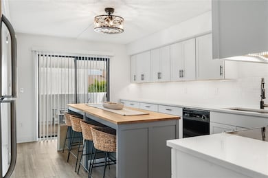 1007 Gulf Dr N unit 106, Bradenton Beach, FL 34217 - photo 7