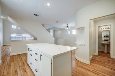 2705 Rutland St unit B, Houston, TX 77008 - photo 5