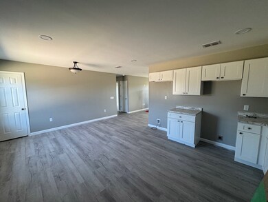 242 Eagle Cir, Douglas, GA 31535 - photo 2