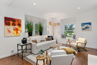 2-web-or-mls-02 - Living Room