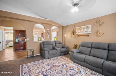 14267 Desert Cactus Dr, Horizon City, TX 79928 - photo 3