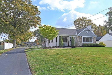 8040 Sagamore Dr, Cincinnati, OH 45236 - photo 2