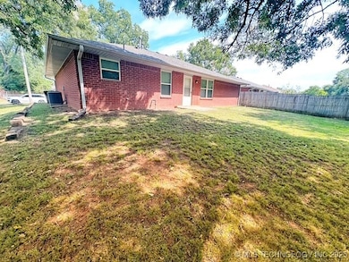 1100 Foggy Bottom Rd, Tecumseh, OK 74873 - photo 2