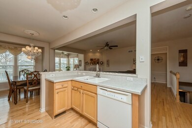 4180 Whitehall Ln unit 4180, Algonquin, IL 60102 - photo 7