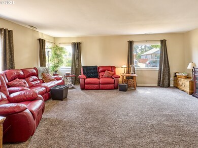 3175 5th St, Hubbard, OR 97032 - photo 6